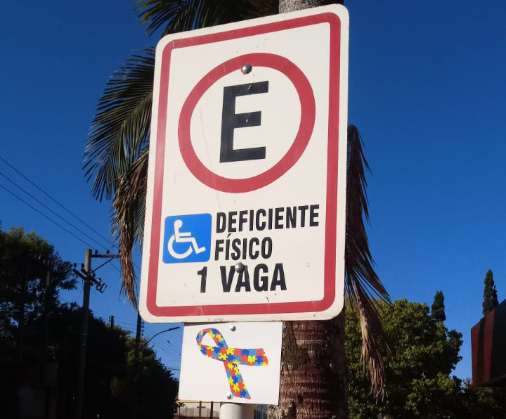 TRÊS DE MAIO CONTA COM ESTACIONAMENTO PARA AUTISTAS